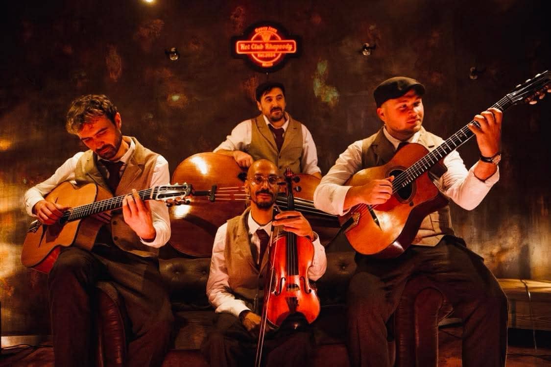 HOT CLUB RAPSODY