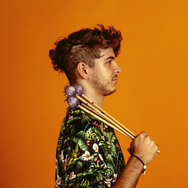 Lucas Dorado – Luna & Sol