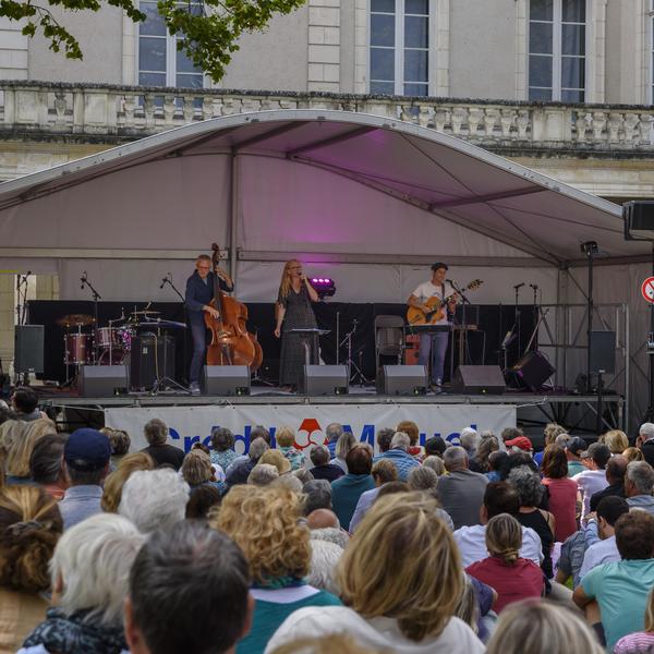 Jazz in out